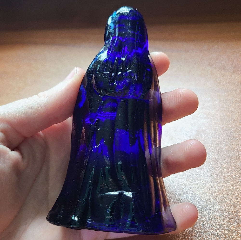 Cobalt blue glass Mary statue - Picture 4 of 4
